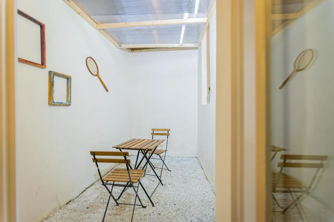 Downtown Studio Flat In Budapest, Mona Budapest