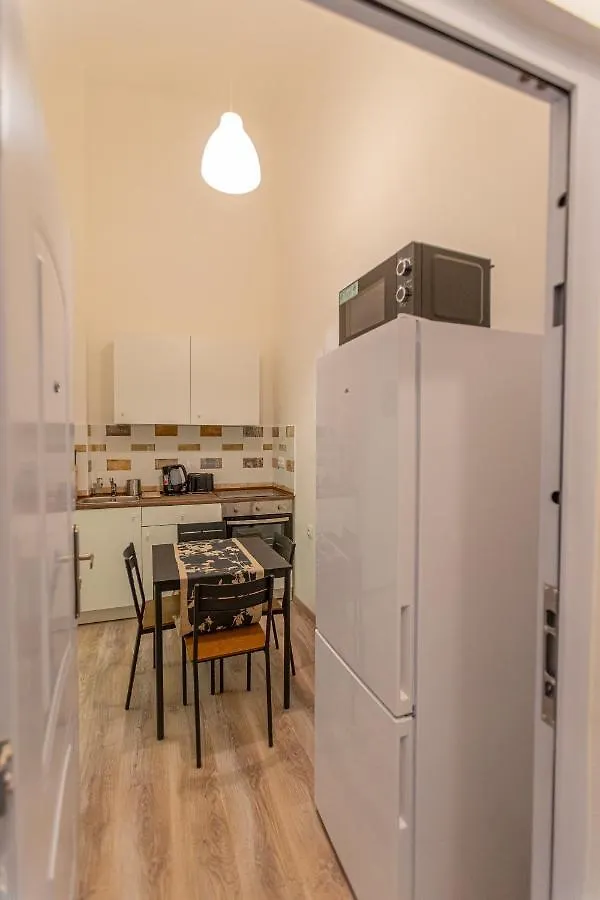 Apartment Downtown Studio Flat In Budapest, Mona Hungary